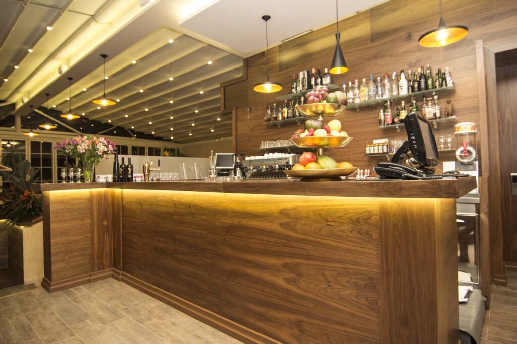 bar
